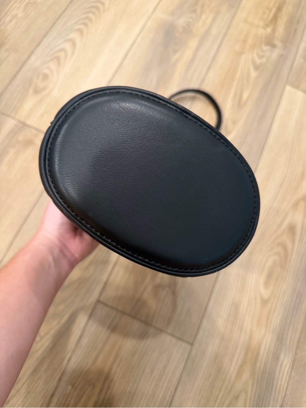 Tory Burch Black Vanity Bag - Picture 3 of 7